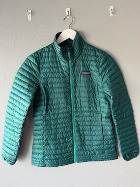 Patagonia dark green Down Shirt nano puff down jacket Women’s sz XS